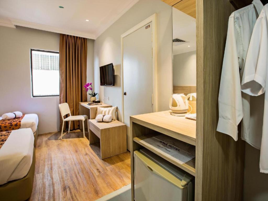 Hotel Zamburger Wira Куала Лумпур Екстериор снимка