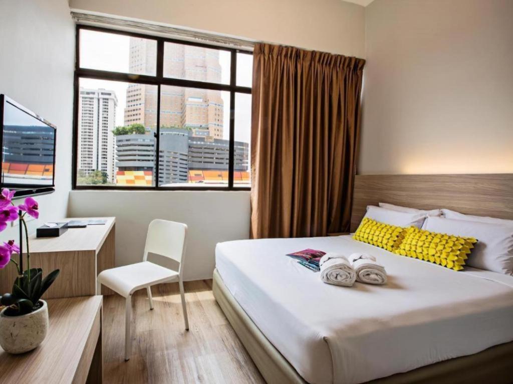 Hotel Zamburger Wira Куала Лумпур Екстериор снимка